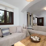 Harmony Luxury Private