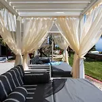 Harmony Luxury Private *