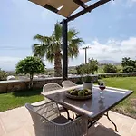 Villa Harmony Luxury Private Fira (Santorini)