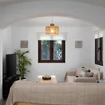 Harmony Luxury Private Fira (Santorini)