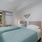 Harmony Luxury Private Fira (Santorini)