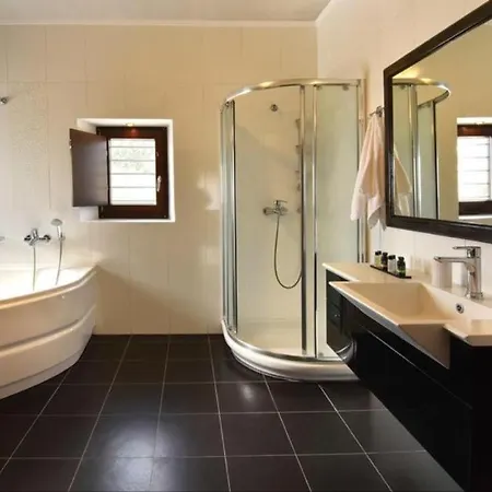 Villa Harmony Luxury Private Fira (Santorini)