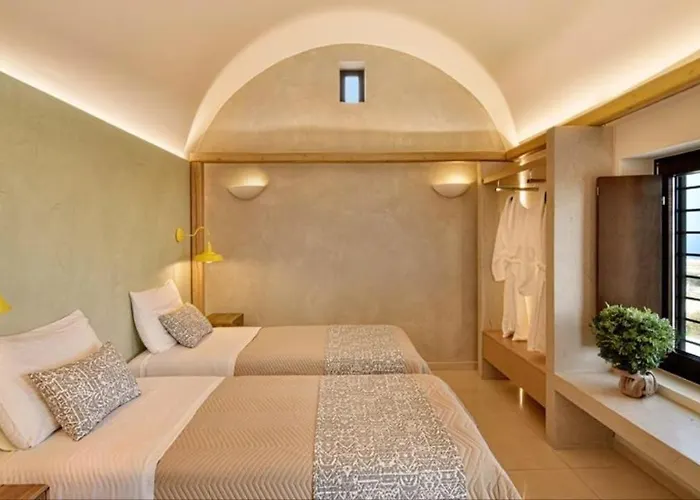 Harmony Luxury Private Fira (Santorini)