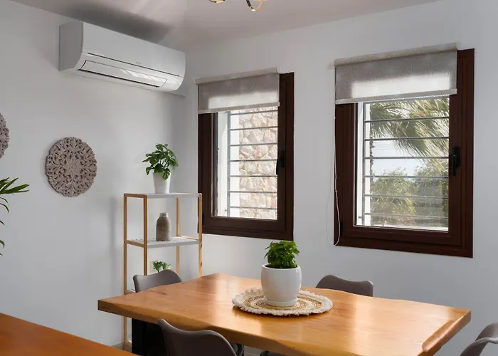 Villa Harmony Luxury Private Fira (Santorini)