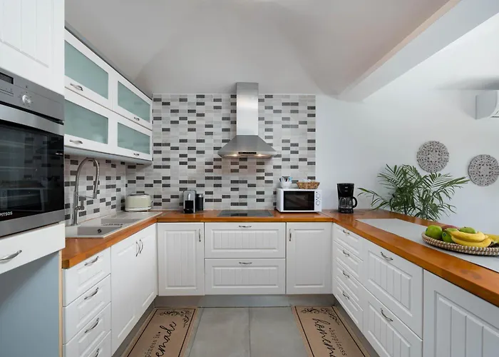 Harmony Luxury Private Fira (Santorini)