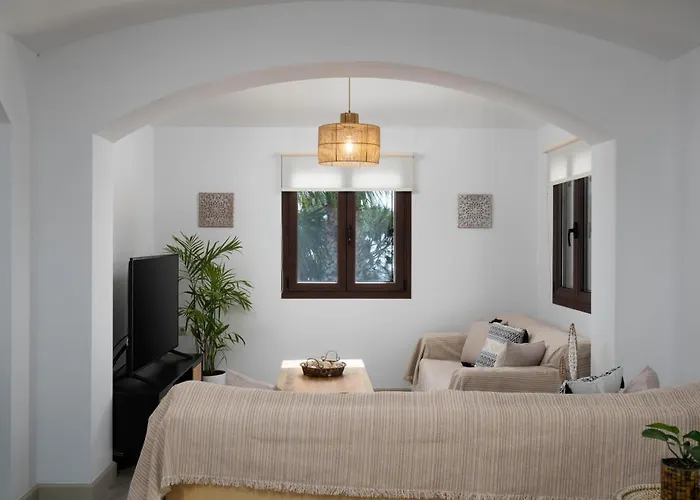 Harmony Luxury Private Fira (Santorini)