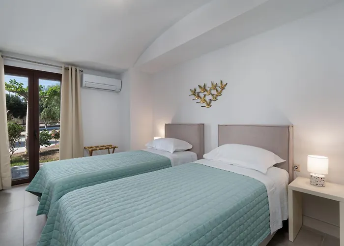 Harmony Luxury Private Fira (Santorini)