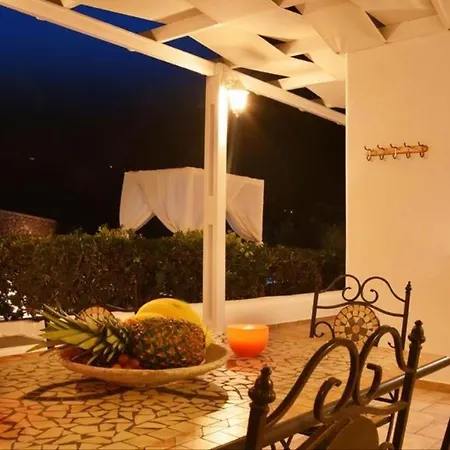 Harmony Luxury Private Fíra