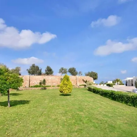 Harmony Luxury Private Villa Firá