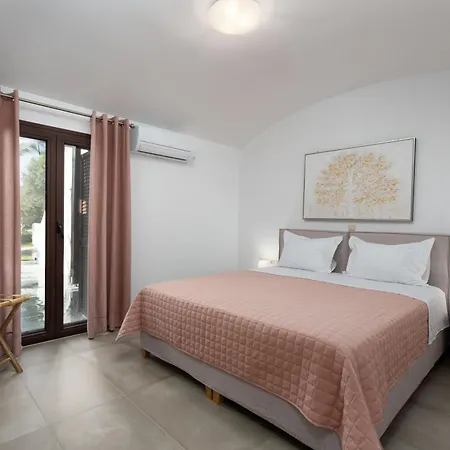 Harmony Luxury Private Villa *