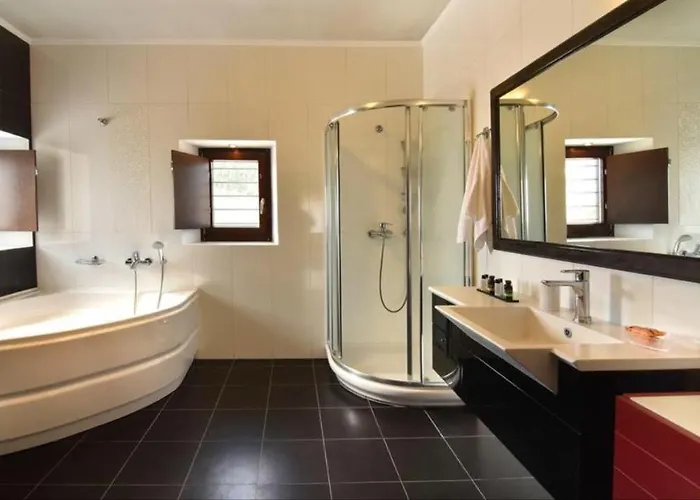 Harmony Luxury Private فيلة ثيرا