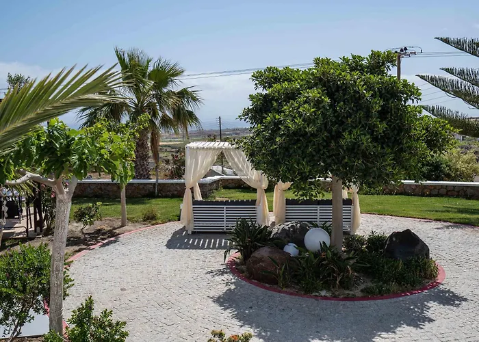 Harmony Luxury Private ثيرا