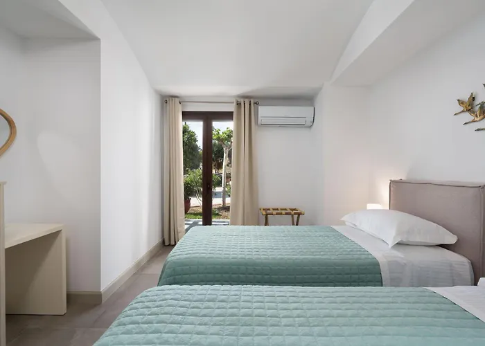 Harmony Luxury Private ثيرا